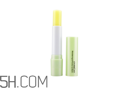 自制潤唇膏可以吃嗎？如何正確選購潤唇膏？