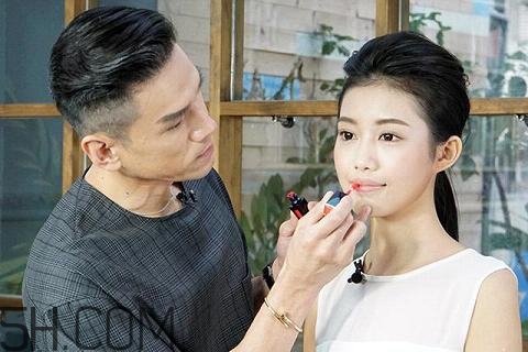 反咬唇妝是什么樣的？染唇妝和咬唇妝的區(qū)別