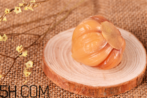 大蒜泡冰糖怎么做？大蒜泡冰糖真的能治腎虛嗎？