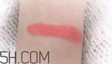 奶油杏是什么顏色？奶油杏色口紅試色