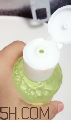 韓束卸妝水能卸干凈嗎？韓束卸妝水刺激嗎？