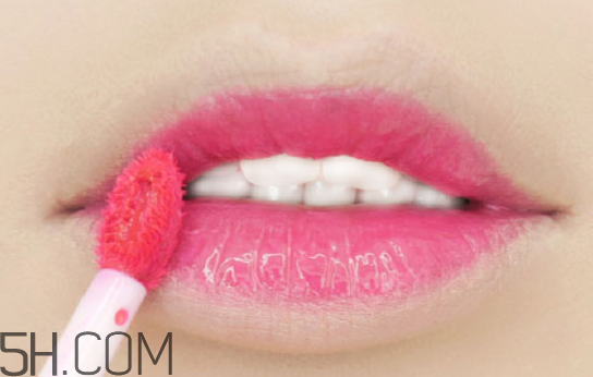什么是咬唇妝？咬唇妝要用什么化妝品？