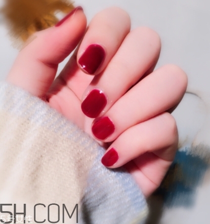 candy moyo和miss candy區(qū)別 膜玉和糖果小姐哪個(gè)好？