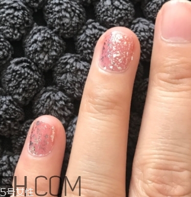 candy moyo和miss candy區(qū)別 膜玉和糖果小姐哪個(gè)好？