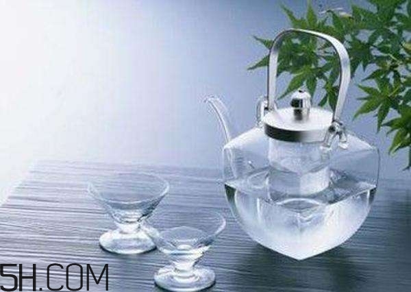 喝水有哪些禁忌？哪些水是不能喝的？