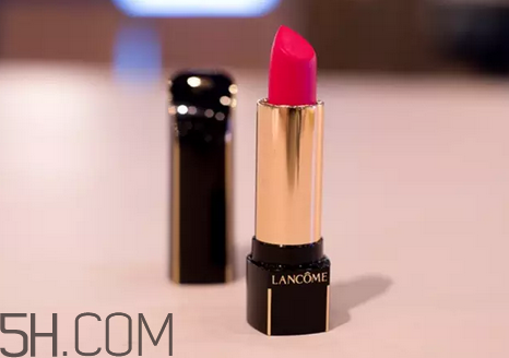 涂口紅前用bb打底可以嗎？最近比較火的口紅品牌有哪些？