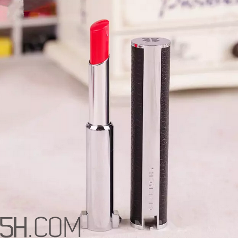 涂口紅前用bb打底可以嗎？最近比較火的口紅品牌有哪些？