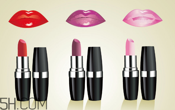 紅唇妝適合怎樣的人？嘴巴大涂口紅的注意事項