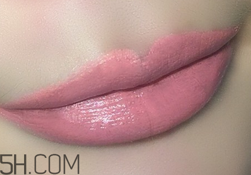口紅到底應(yīng)該怎么涂？吻唇妝具體畫法