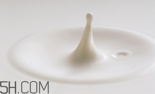 牛奶過期了可以洗臉嗎？洗臉可以用過期的牛奶嗎？