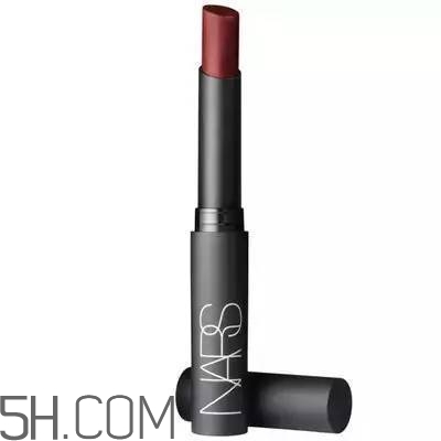 涂口紅前用bb打底可以嗎？最近比較火的口紅品牌有哪些？