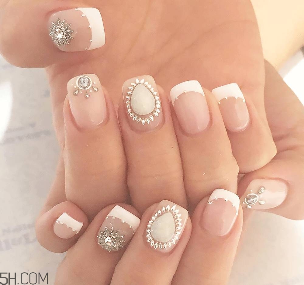 指甲油品牌推薦 ins風美甲新款式 指甲油品牌推薦 ins風美甲新款式