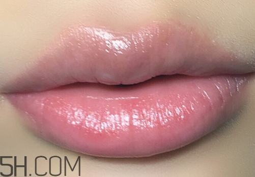 口紅到底應(yīng)該怎么涂？吻唇妝具體畫法