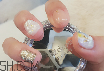 經(jīng)常做美甲好不好？淺色美甲款式推薦