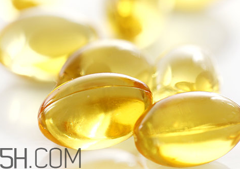 維生素e是魚(yú)肝油嗎？維生素e是雌激素嗎？