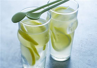 檸檬水可以祛痘嗎？祛痘可以用檸檬水嗎？