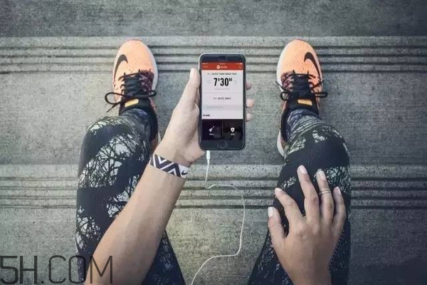 夜跑減肥的正確方法有哪些？冬天夜跑應(yīng)該怎么跑才能減肥？