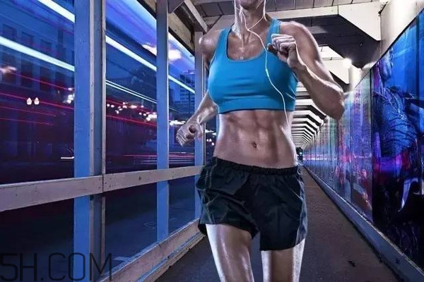 夜跑減肥的正確方法有哪些？冬天夜跑應(yīng)該怎么跑才能減肥？