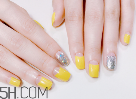 貼片美甲可以長(zhǎng)期做嗎？暖色系美甲新款式