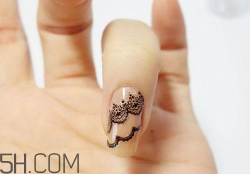 手指粗做什么美甲好看？蕾絲美甲怎么做教程圖解