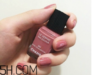 什么牌子指甲油好用？2018清新美甲圖片最新款