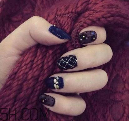 指甲軟是怎么回事？冬季美甲什么顏色好看？