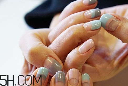 美甲涂什么顏色好看？2018冬天最美的韓式美甲