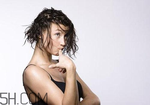 淋雨后需要洗頭嗎？淋雨后不洗頭可以嗎？