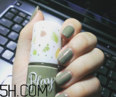 什么牌子指甲油好用？2018清新美甲圖片最新款