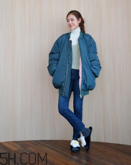 藍(lán)色棉襖配什么褲子？藍(lán)色棉服搭配褲子圖片