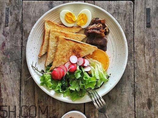 運(yùn)動(dòng)過(guò)后吃什么長(zhǎng)肌肉？運(yùn)動(dòng)健身長(zhǎng)肌肉吃什么好？