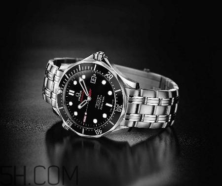 手表可以戴著睡覺嗎？防水手表能戴著洗澡嗎？