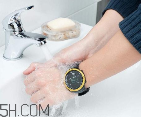 防水手表防熱水嗎？防水手表進(jìn)水了怎么辦？