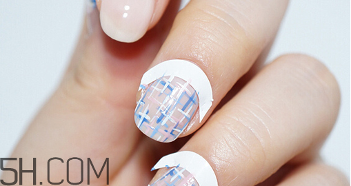 美甲店是怎么做指甲的？毛呢格子美甲教程圖解