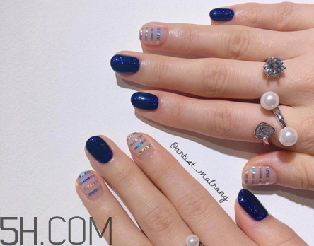 簡約好看的跳色美甲圖片 亮晶晶的鉆石美甲圖推薦 簡約好看的跳色美甲圖片 亮晶晶的鉆石美甲圖推薦