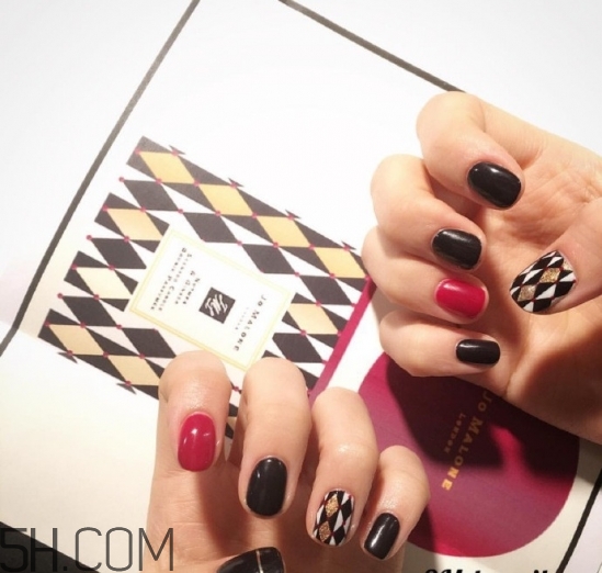 水染美甲用的什么指甲油？2018秋冬美甲最新款圖片