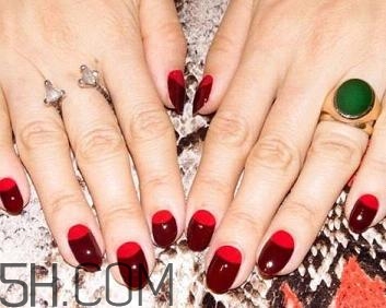 冬天美甲適合什么顏色？純色美甲跳色款式搭配圖