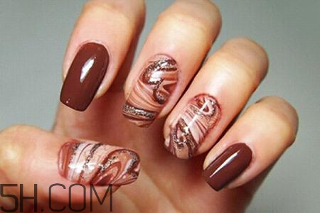 水染美甲用的什么指甲油？2018秋冬美甲最新款圖片