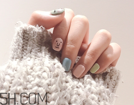 手指粗適合做什么美甲？美甲簡(jiǎn)單大方新款圖片