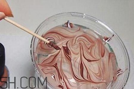 水染美甲用的什么指甲油？2018秋冬美甲最新款圖片