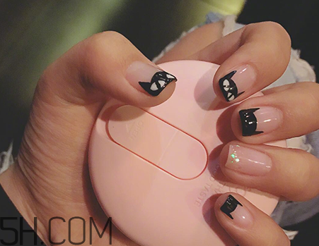 手指粗適合做什么美甲？美甲簡(jiǎn)單大方新款圖片