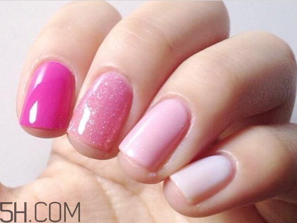 冬天美甲適合什么顏色？純色美甲跳色款式搭配圖