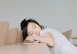 睡覺時手麻是怎么回事？手麻是哪些病的隱患？