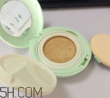 rojank茹妝氣墊cc霜好用嗎？茹妝蜂蜜氣墊皙皙霜評(píng)測(cè)