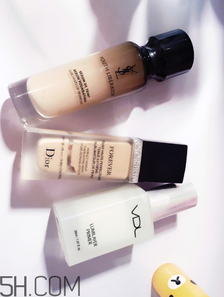 圣羅蘭逆齡粉底液VS迪奧粉底液對(duì)比 迪奧修復(fù)精華粉底液測評(píng) 圣羅蘭逆齡粉底液VS迪奧粉底液對(duì)比 迪奧修復(fù)精華粉底液測評(píng)