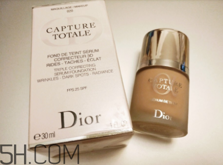 圣羅蘭逆齡粉底液VS迪奧粉底液對(duì)比 迪奧修復(fù)精華粉底液測評(píng) 圣羅蘭逆齡粉底液VS迪奧粉底液對(duì)比 迪奧修復(fù)精華粉底液測評(píng)