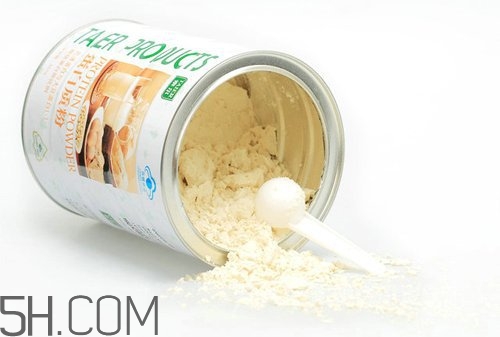 蛋白粉用開水沖泡好還是涼水沖泡好？用開水沖泡蛋白粉會(huì)不會(huì)影響營養(yǎng)價(jià)值？