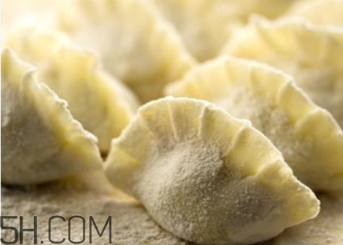 一個(gè)餃子多少克 一個(gè)餃子多重 一個(gè)餃子多少克 一個(gè)餃子多重