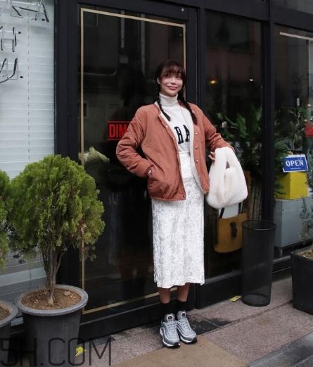 棉服搭配長裙好看嗎？棉襖搭配長裙圖片