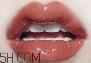 歐萊雅唇釉703和迪奧619一樣嗎？試色對比